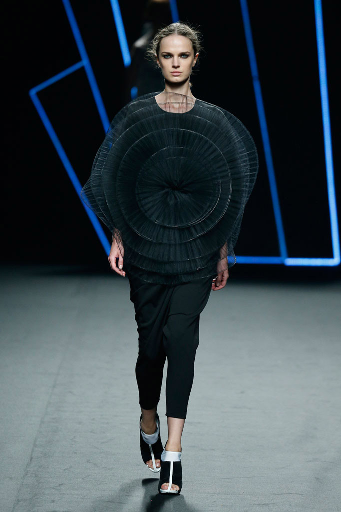 amaya_arzuaga_pasarela_209236577_683x