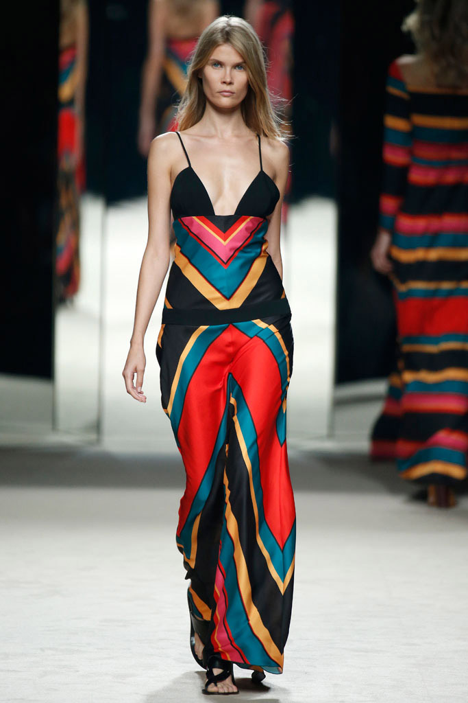 juanjo_oliva_pasarela_762971170_683x